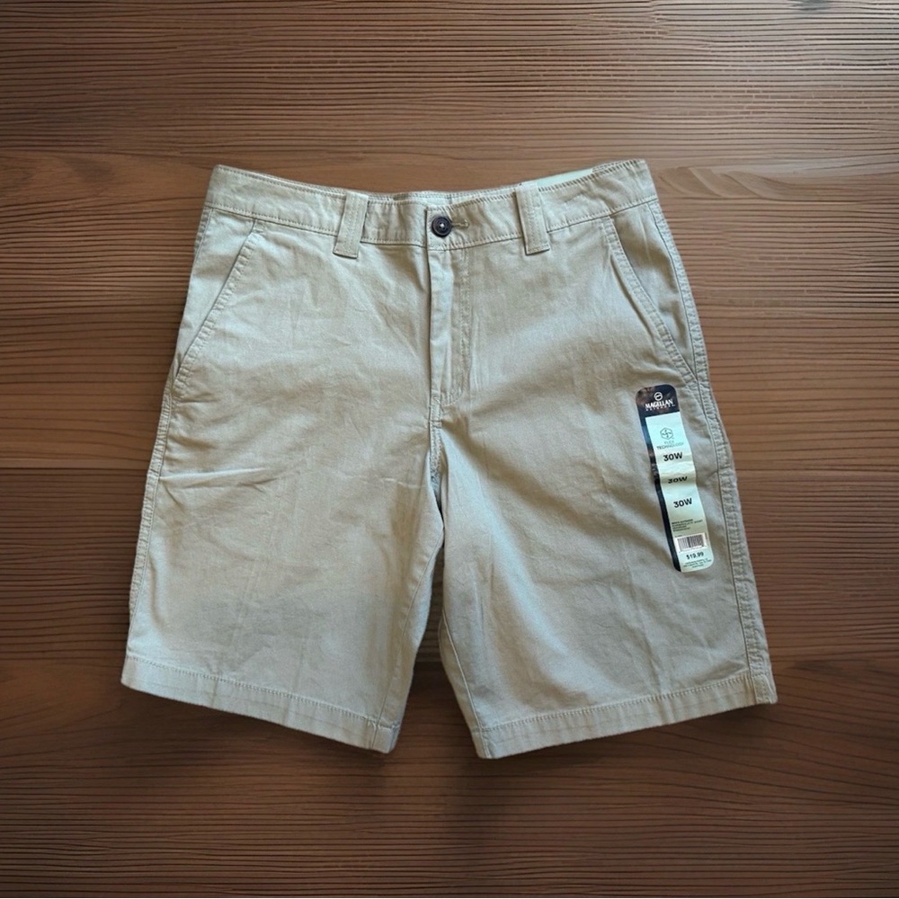 Magellan Outdoors Men's Shorts Size 30W 10" Inseam Seagrass Green Flex NWT